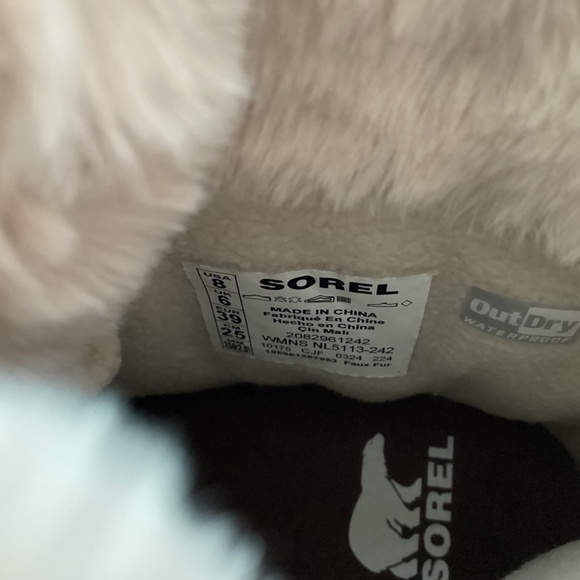 Sorel Women's Tivoli V Waterproof Booties, size 8 - Picture 9 of 11